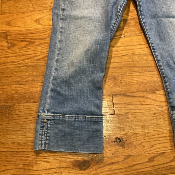 LEVIS CAPRI 515 Classic Blue Women's Jeans SIZE 6 - Picture 2 of 6